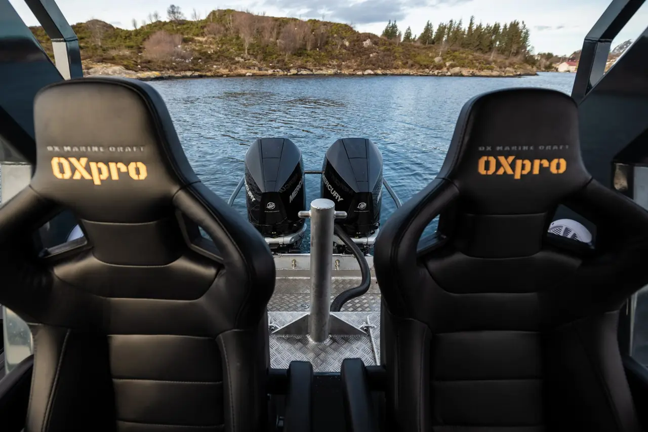 OXpro helm with two seats